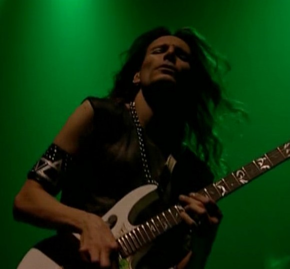 Steve_Vai2001.jpg